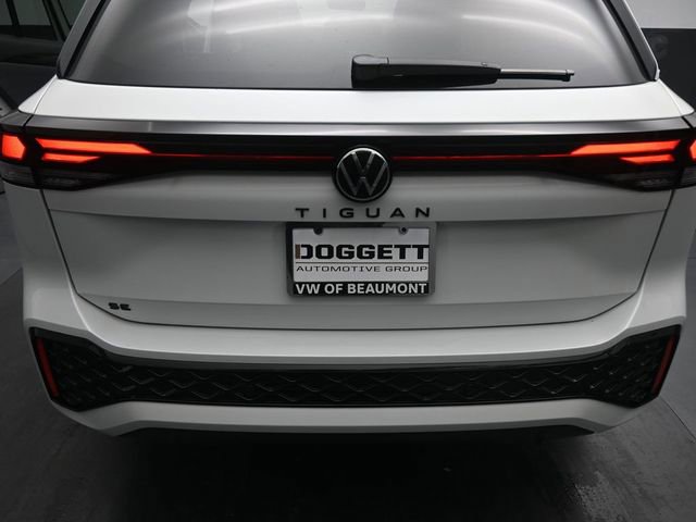 New 2026 Volkswagen Tiguan SE R-Line image 10