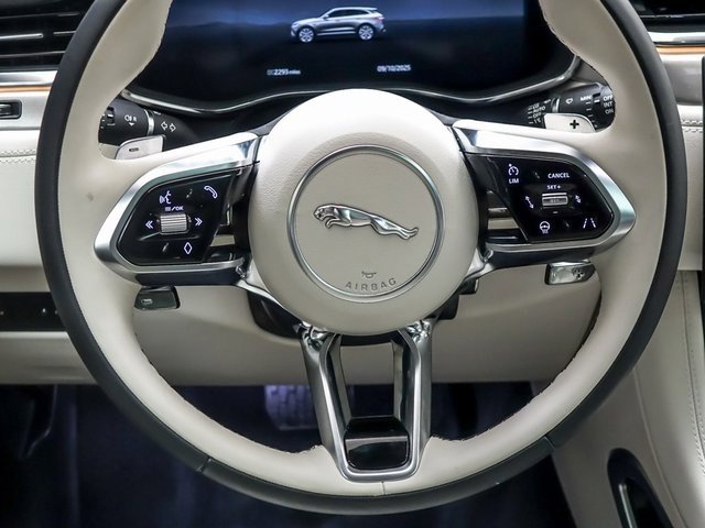 Used 2025 Jaguar F-PACE R-Dynamic S image 15