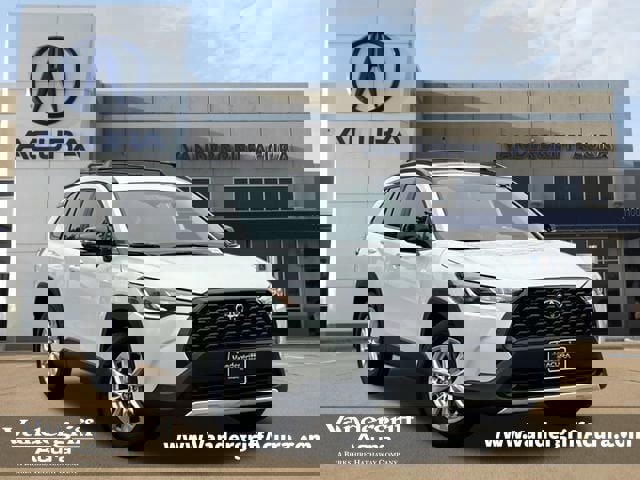 Used 2025 Toyota Corolla Cross LE