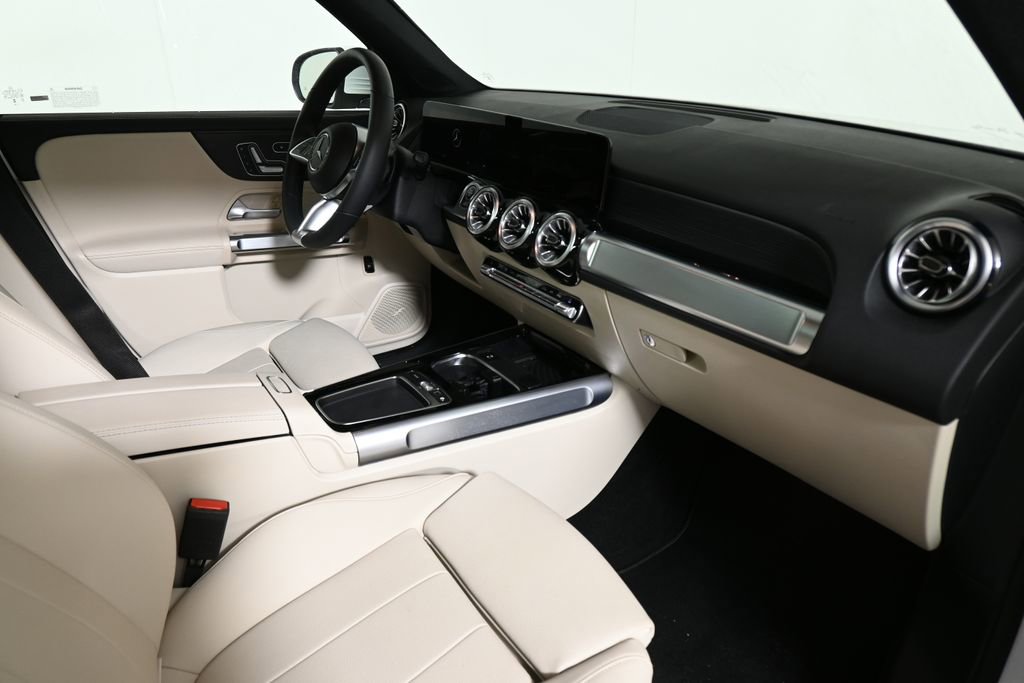 Certified 2026 Mercedes-Benz GLB 250 4MATIC image 25