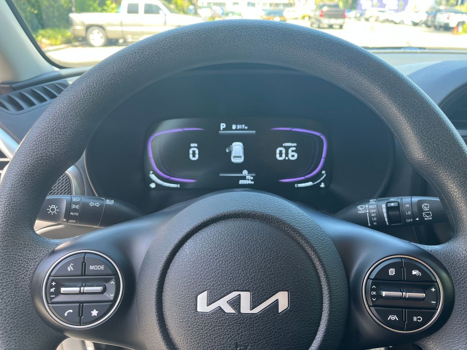 Used 2025 Kia Soul LX w/ LX Technology Package image 25