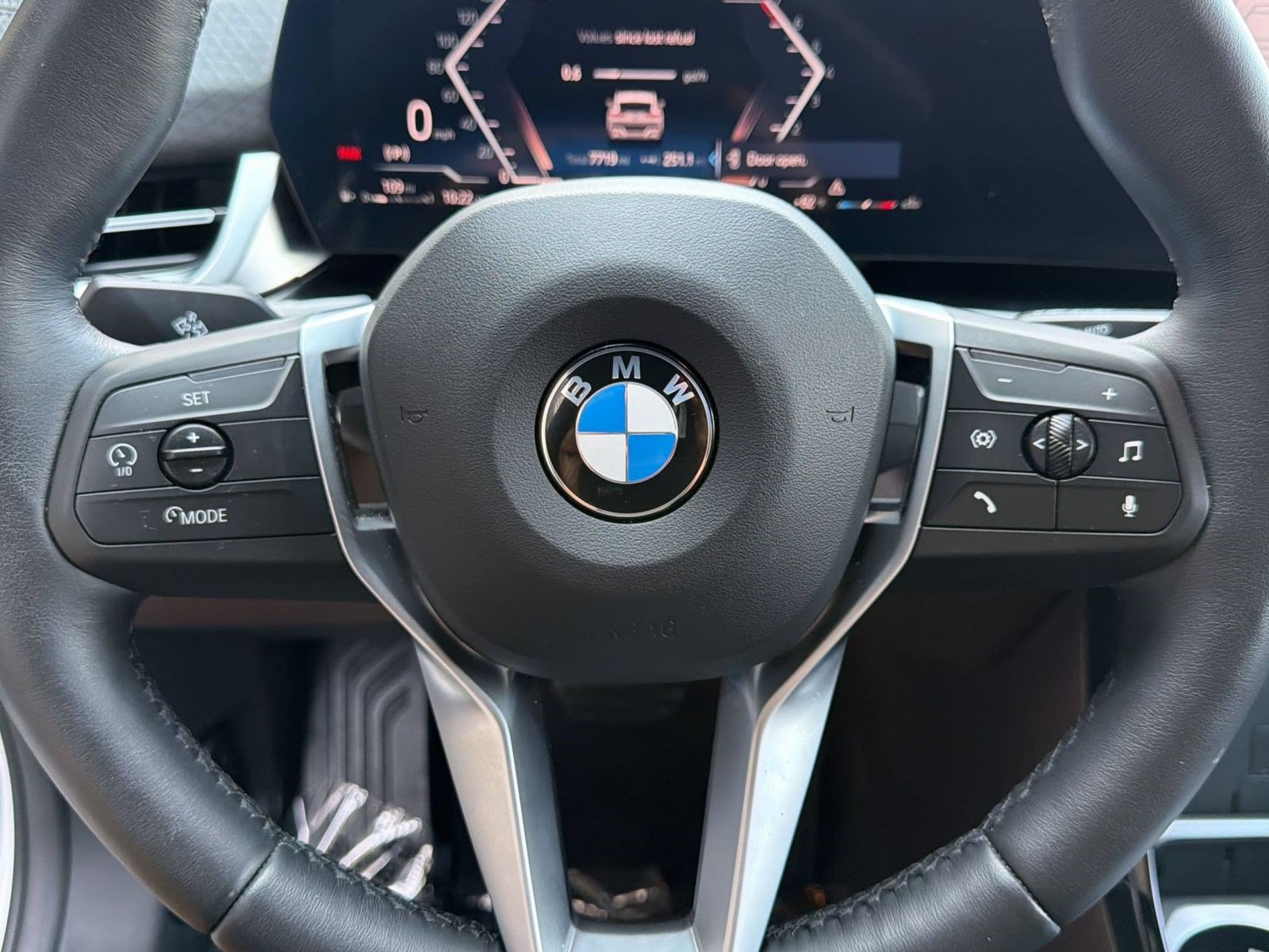Used 2025 BMW X2 xDrive28i w/ Premium Package AWD/4WD image 11