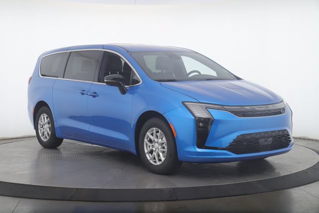 New 2027 Chrysler Pacifica Select FWD image 2