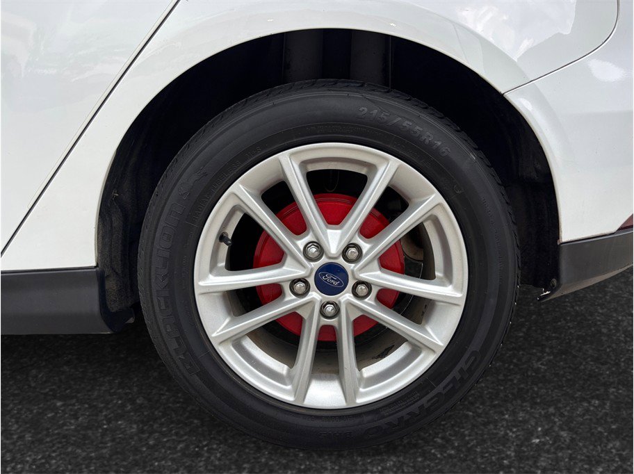 Used 2017 Ford Focus SE FWD image 13