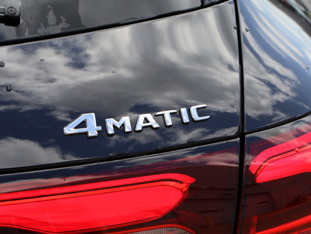 New 2026 Mercedes-Benz GLC 300 4MATIC image 9