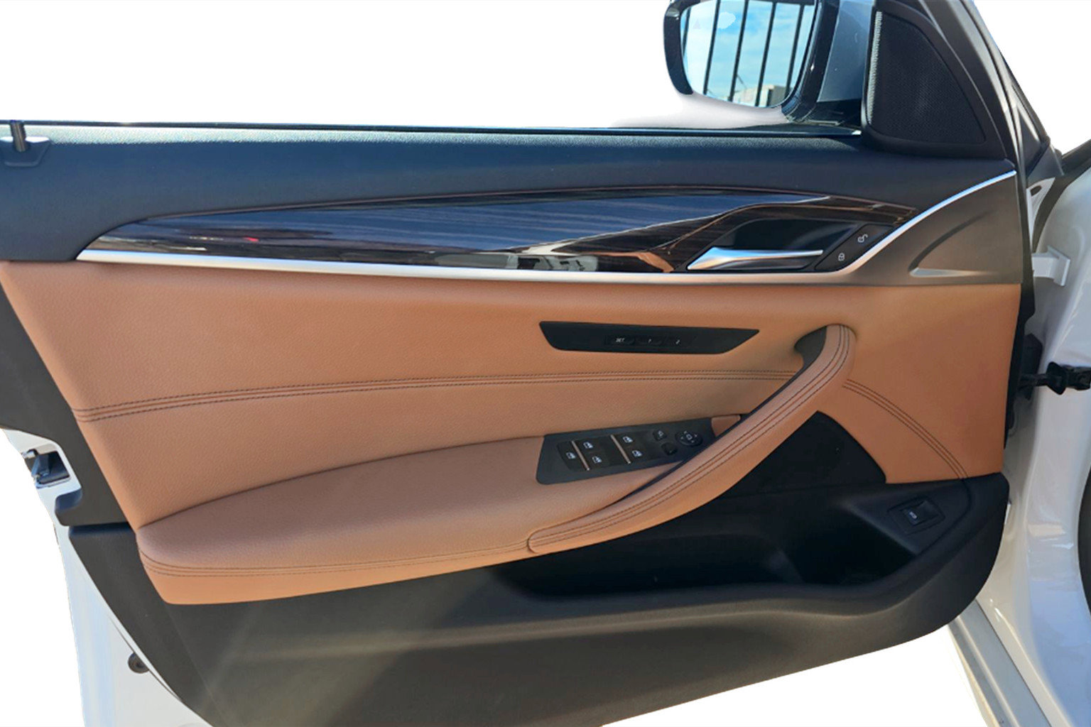 Used 2020 BMW 530i w/ Premium Package image 8