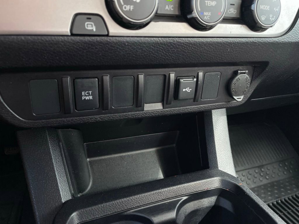 Used 2022 Toyota Tacoma SR w/ SR Convenience Package image 19