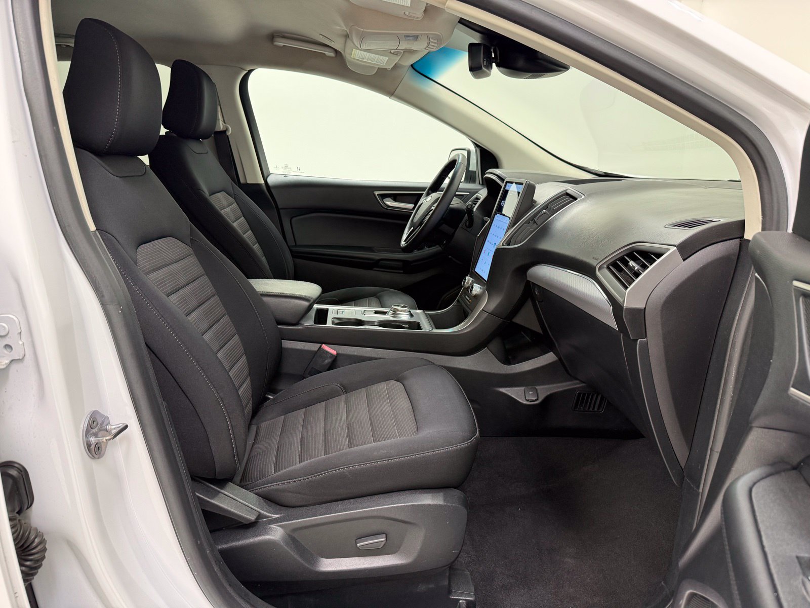 Used 2021 Ford Edge SEL FWD image 27