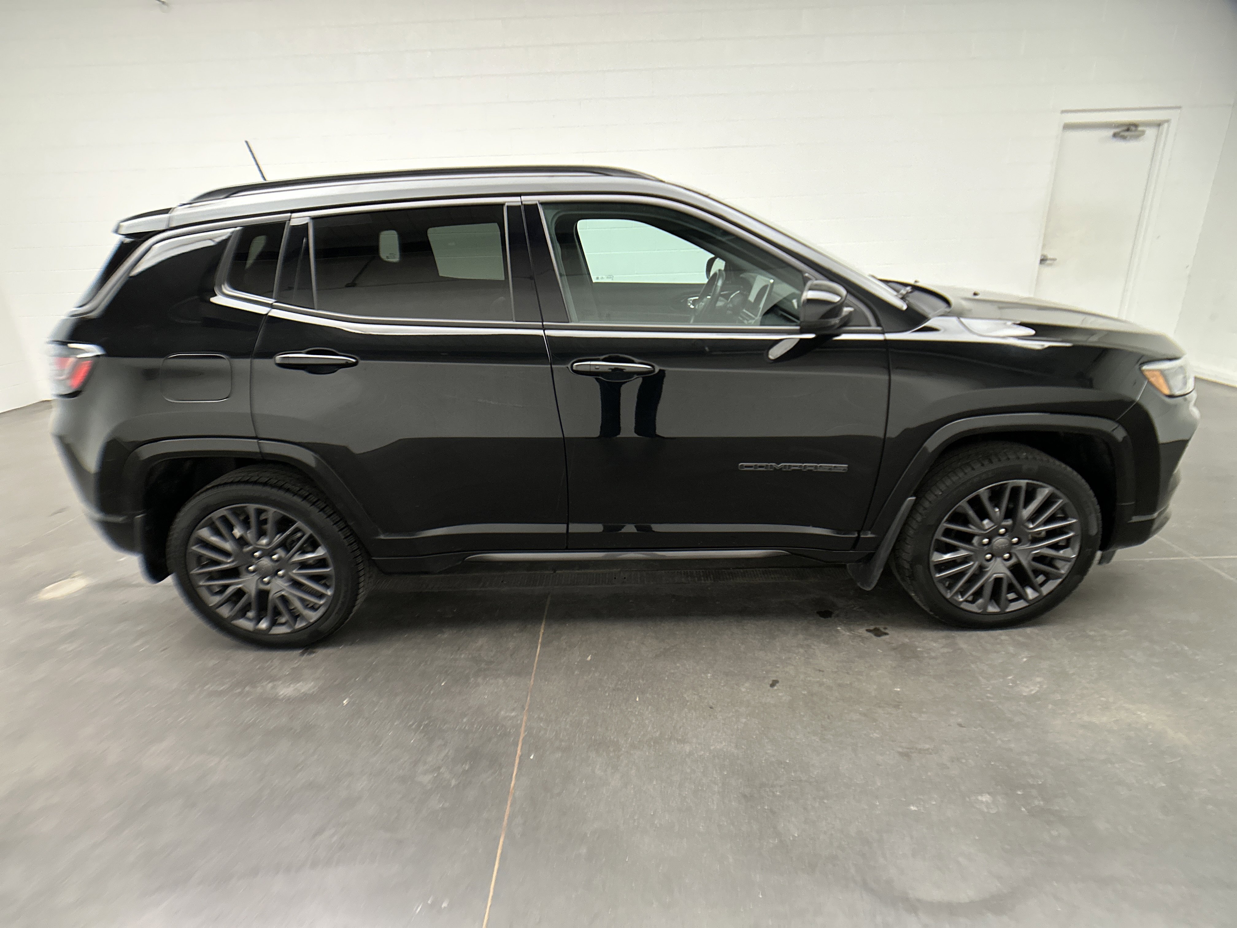 Used 2022 Jeep Compass High Altitude AWD/4WD image 10