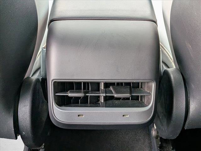 Used 2021 Tesla Model Y Performance image 17