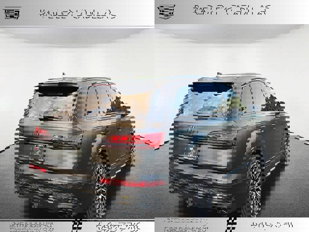 Used 2025 Audi SQ7 Prestige AWD/4WD image 20