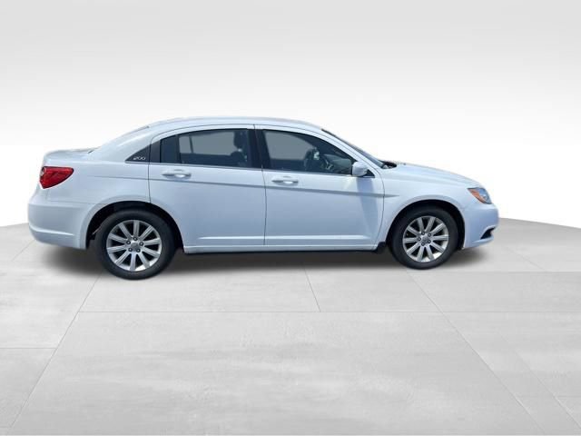 Used 2013 Chrysler 200 Touring FWD image 8