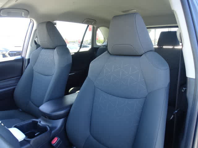 Used 2024 Toyota RAV4 XLE FWD image 19