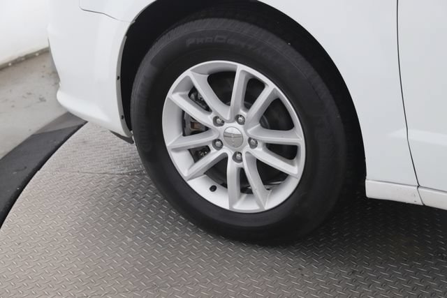 Used 2019 Dodge Grand Caravan SXT FWD image 14