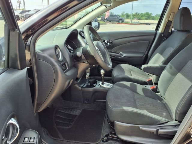Used 2016 Nissan Versa SV FWD image 6