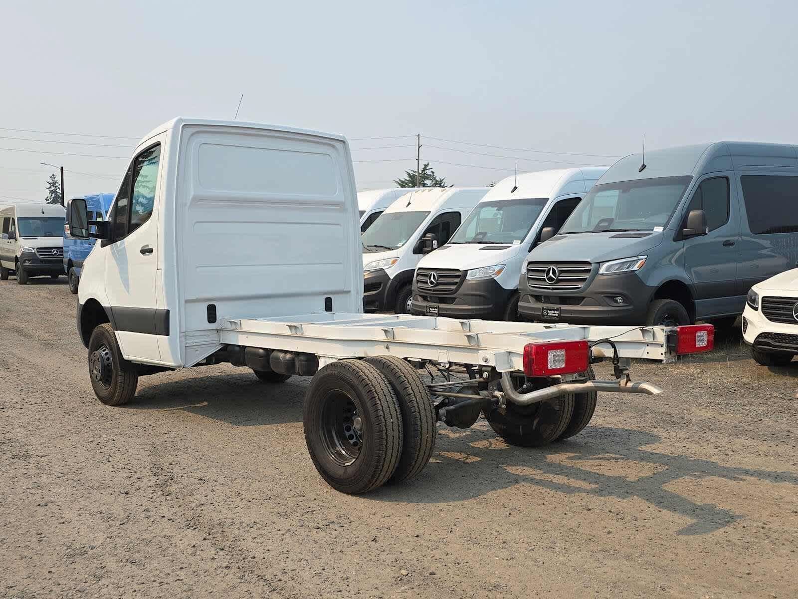 Used 2024 Mercedes-Benz Sprinter 3500 image 4