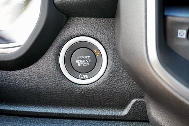 New 2026 RAM 1500 4x4 Crew Cab image 37