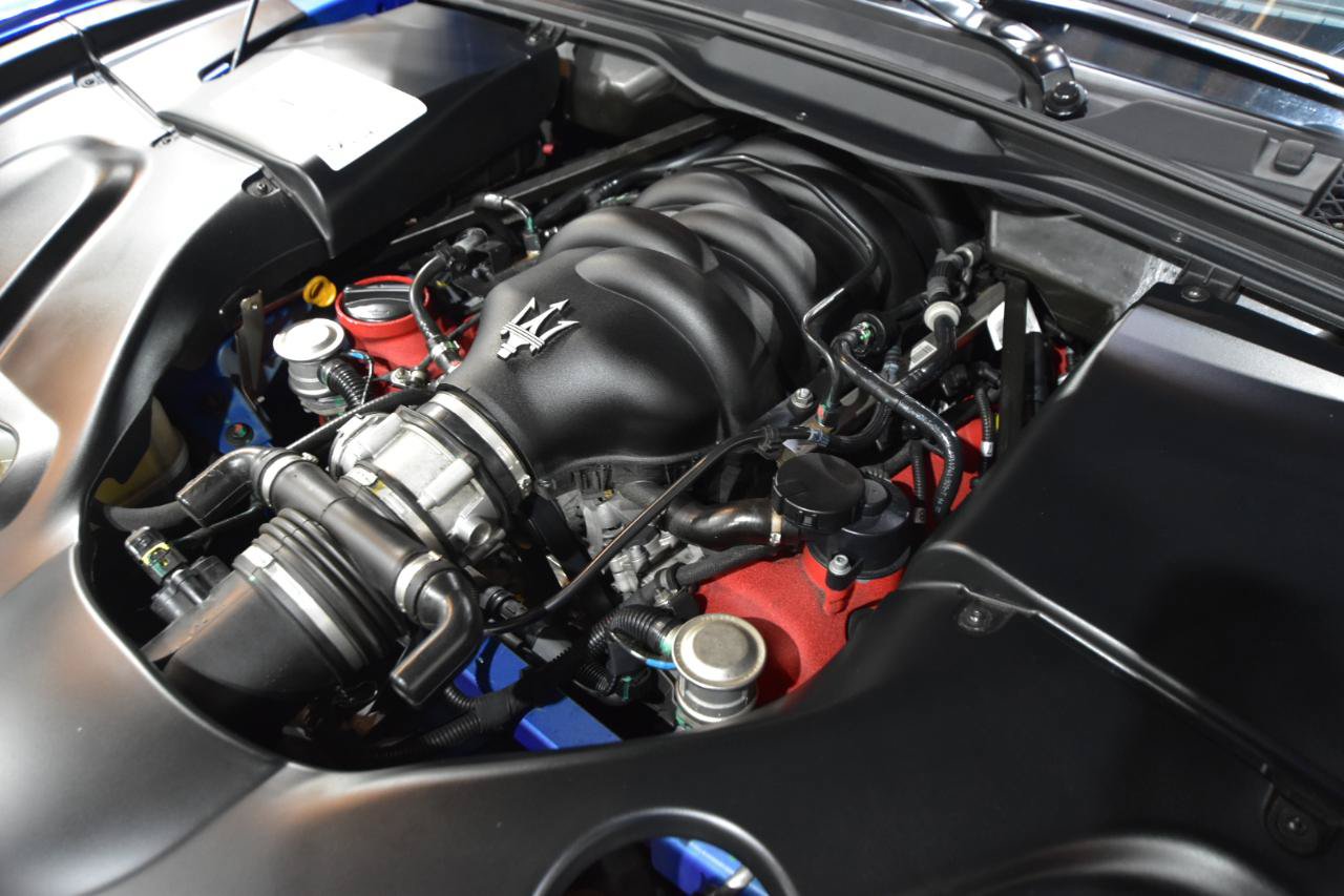 Used 2015 Maserati GranTurismo Convertible RWD image 50