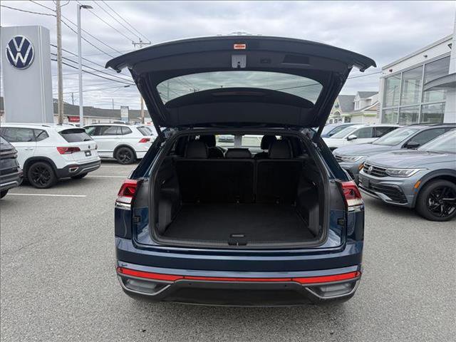 Certified 2020 Volkswagen Atlas Cross Sport SE image 9