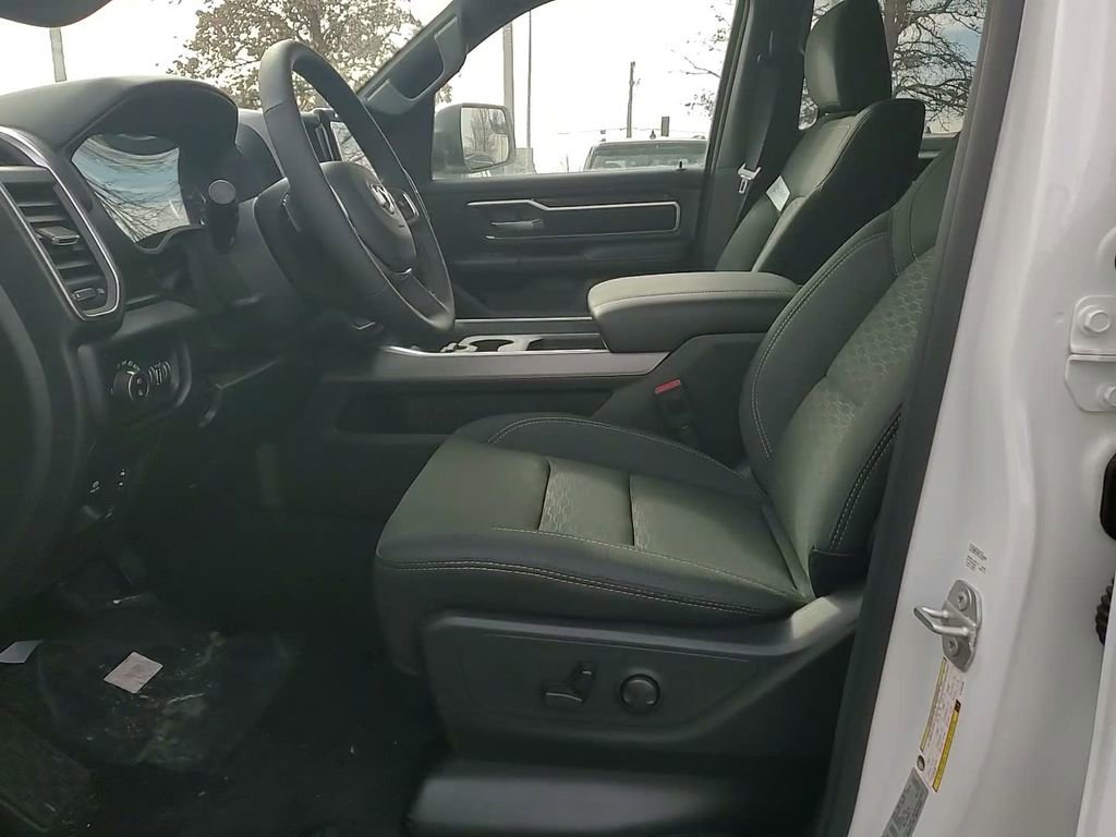 New 2026 RAM 1500 Big Horn AWD/4WD image 29