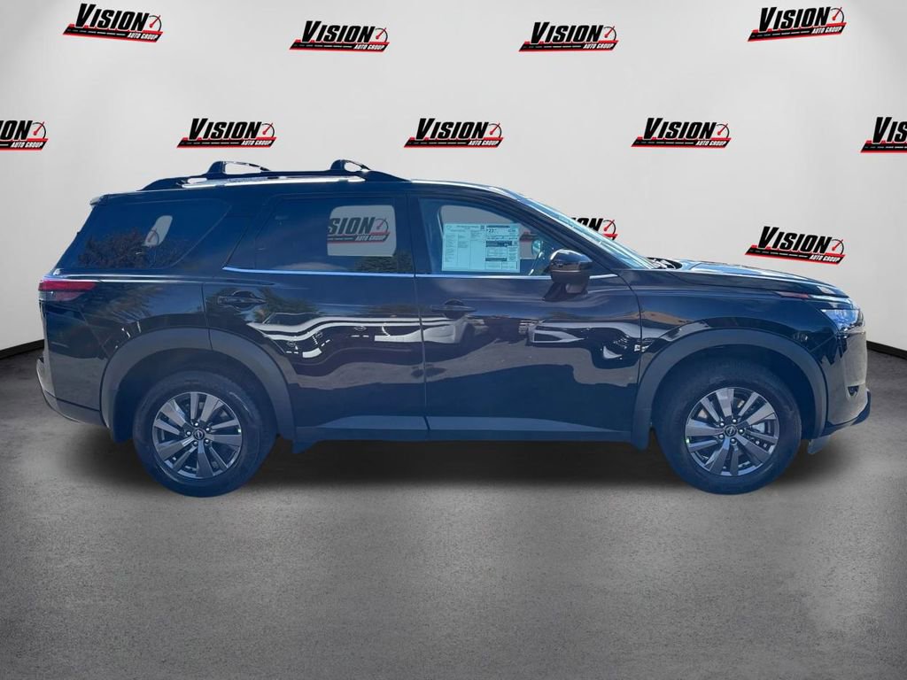 New 2025 Nissan Pathfinder SV w/ Black Appearance Package image 4