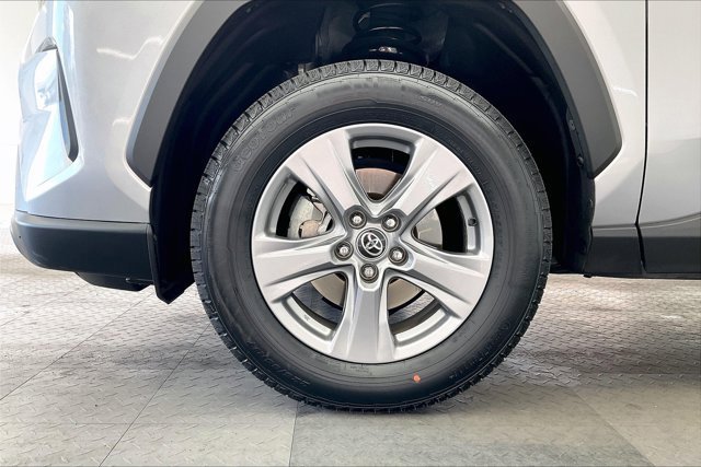 Used 2022 Toyota RAV4 XLE image 8