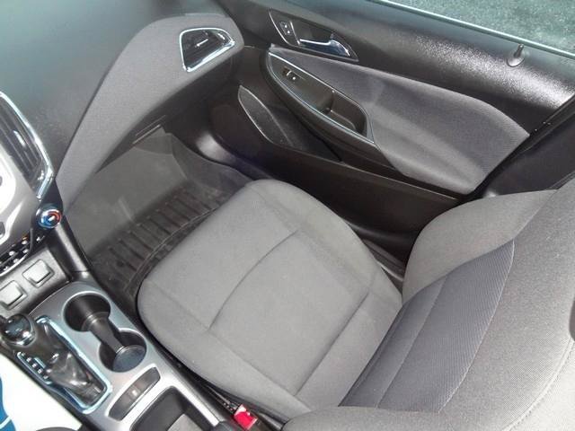 Used 2018 Chevrolet Cruze LT FWD image 16