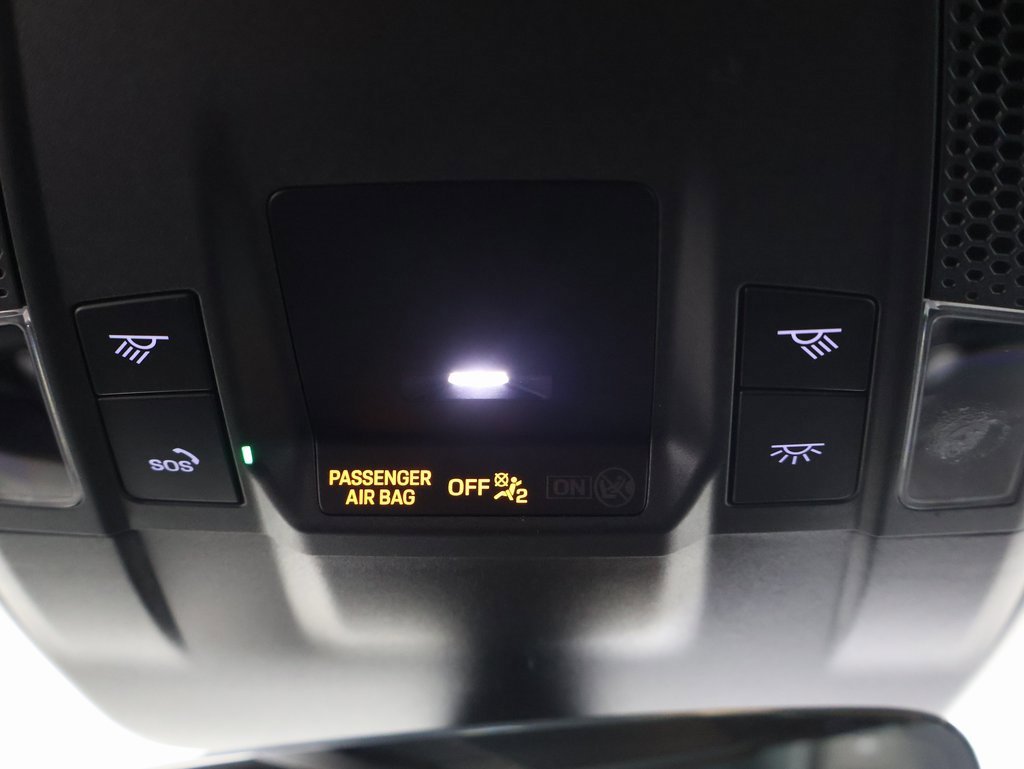 Used 2024 Porsche Taycan image 6