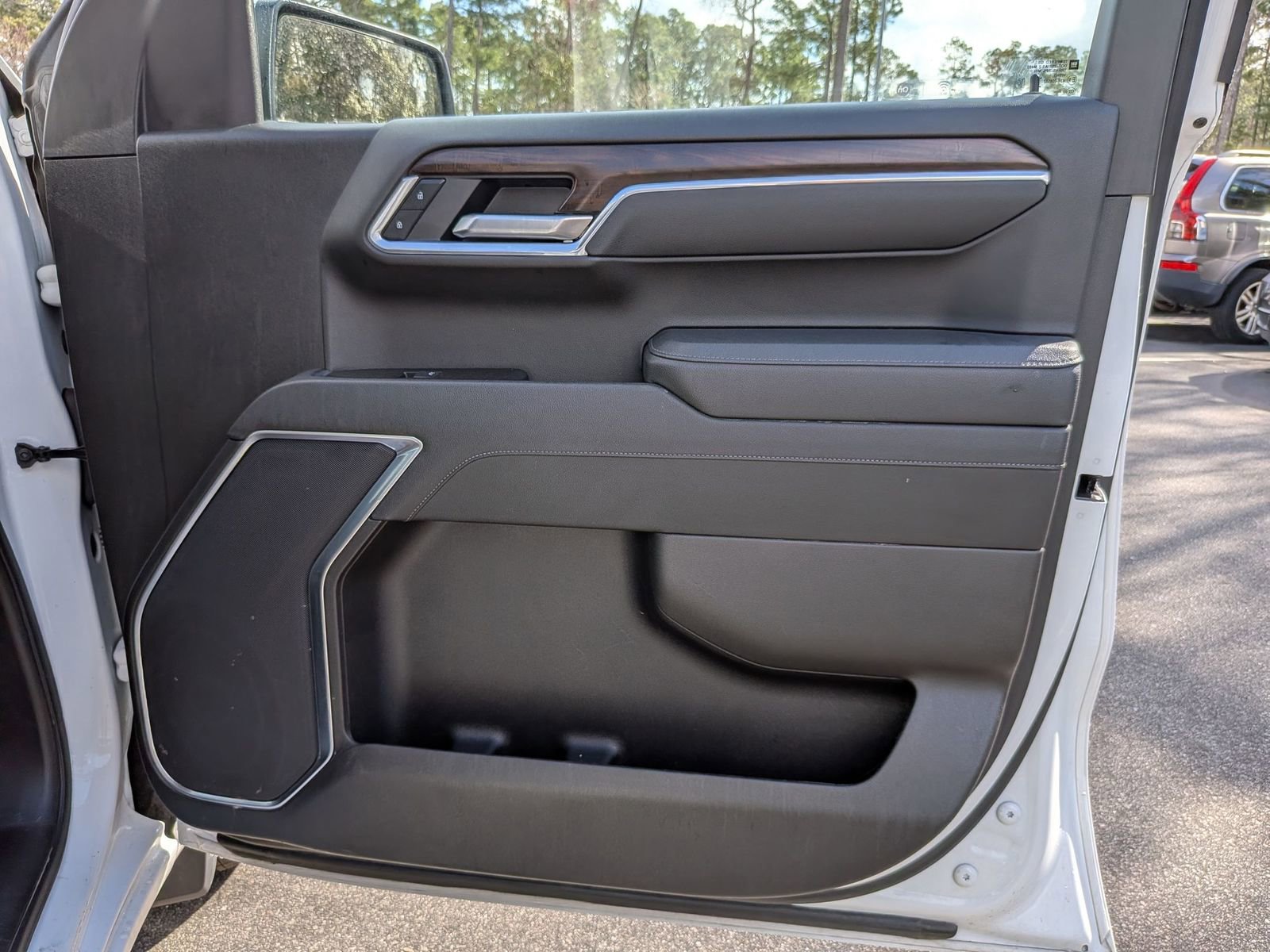 Used 2025 GMC Sierra 1500 SLT image 33