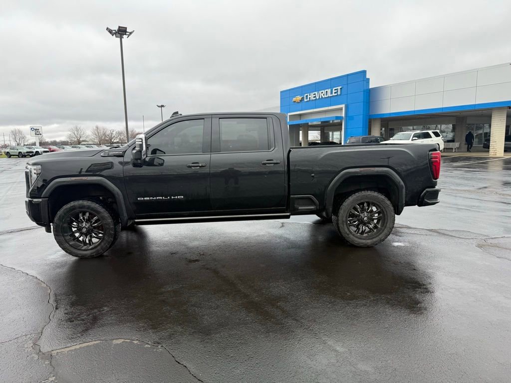 Used 2024 GMC Sierra 2500 Denali Ultimate w/ Snow Plow Prep/Camper Package image 2