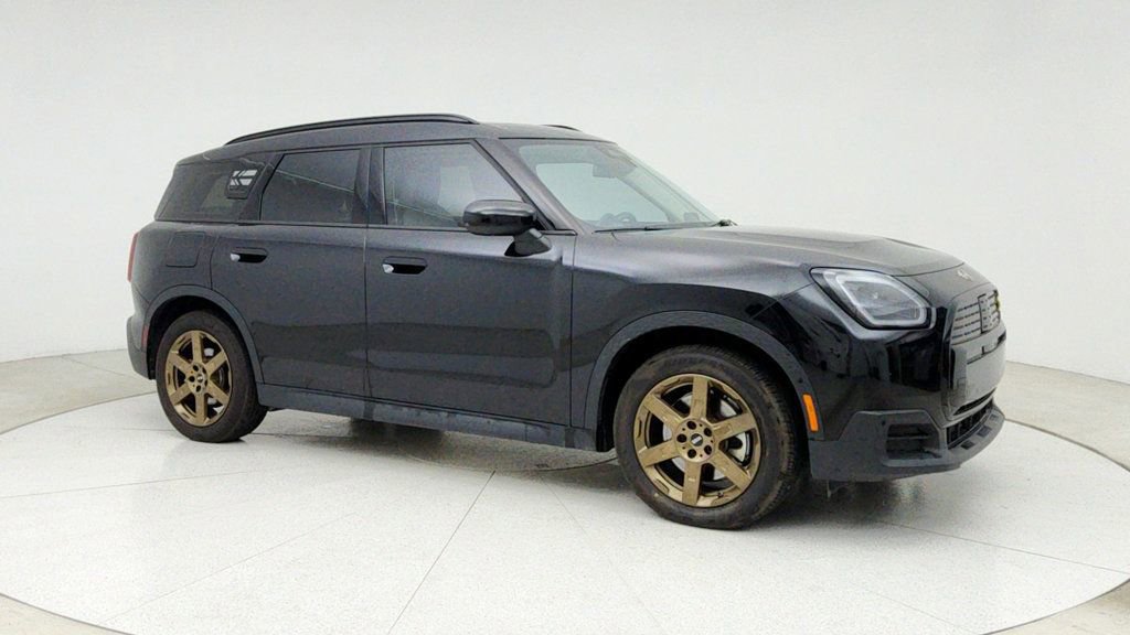 Used 2025 MINI Cooper Countryman SE image 3