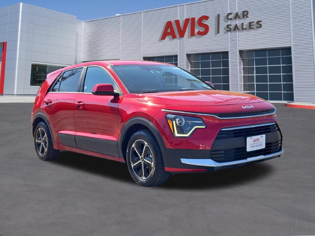 Used 2025 Kia Niro LX FWD image 3