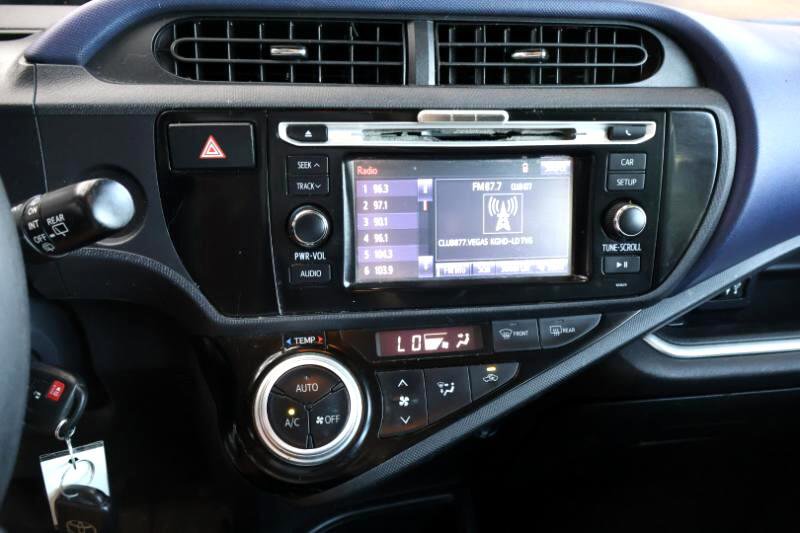 Used 2017 Toyota Prius C One image 18