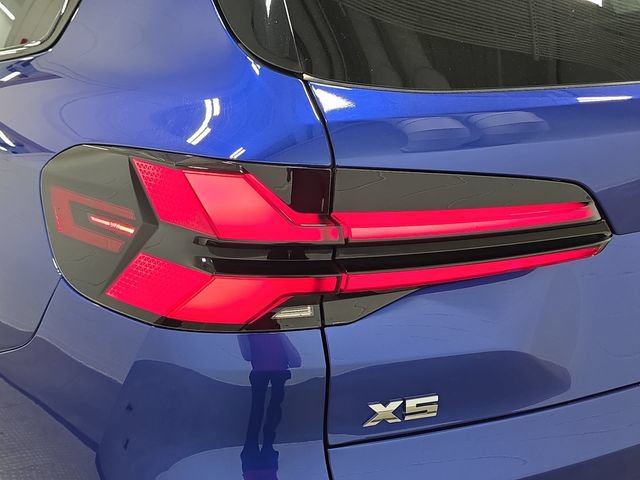Certified 2026 BMW X5 M60i AWD/4WD image 28