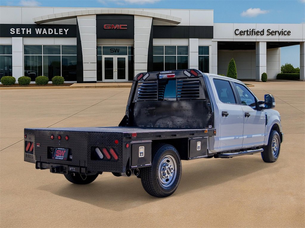 Used 2022 Ford F250 XL w/ Power Equipment Group image 5