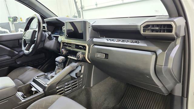 Used 2024 Toyota Tacoma SR RWD image 21