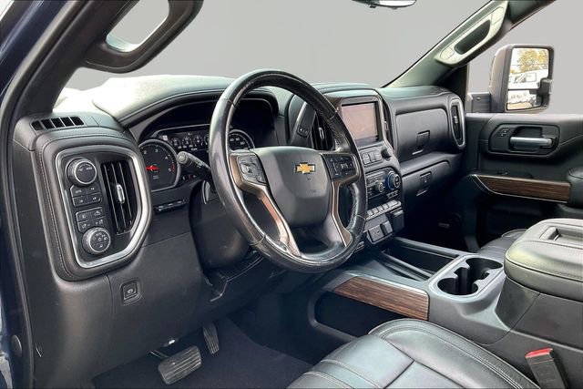 Used 2020 Chevrolet Silverado 3500 High Country w/ Technology Package image 12