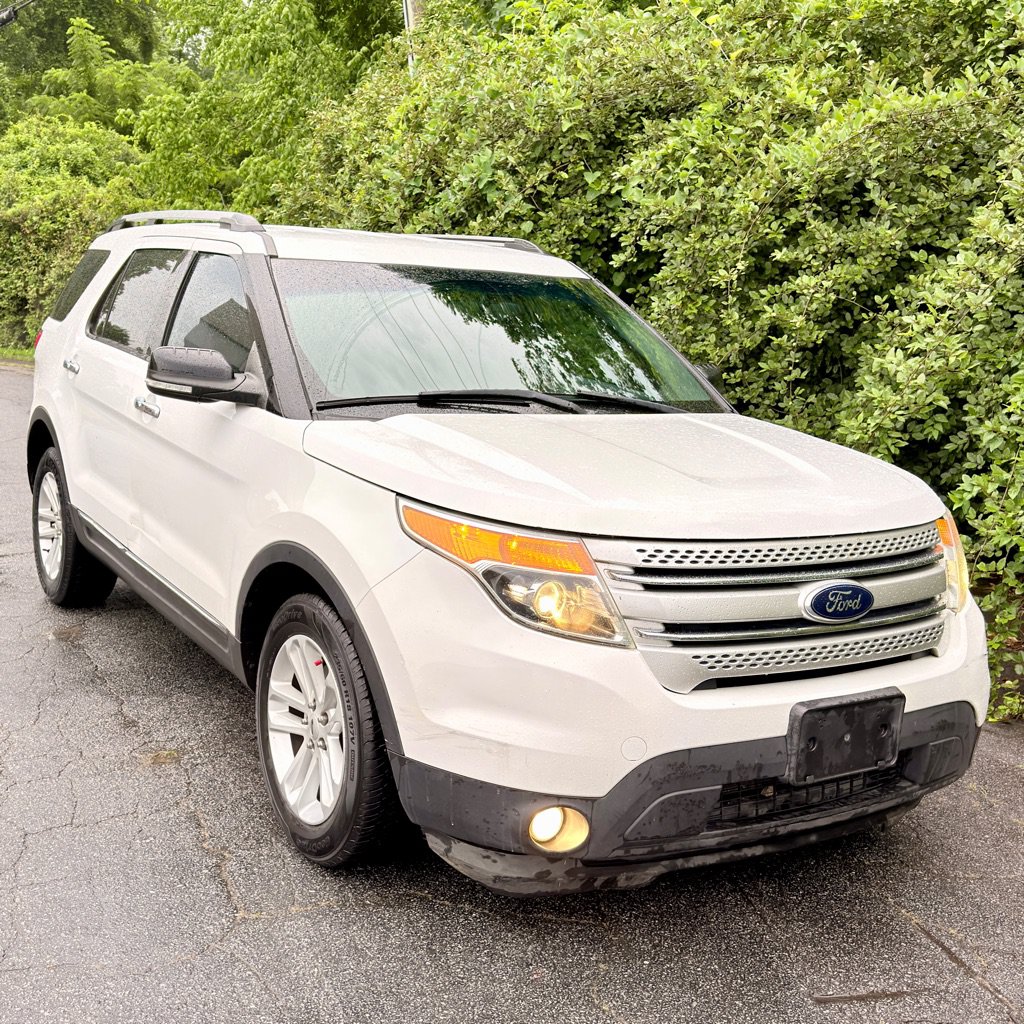 Used 2014 Ford Explorer XLT w/ Equipment Group 201A FWD image 5