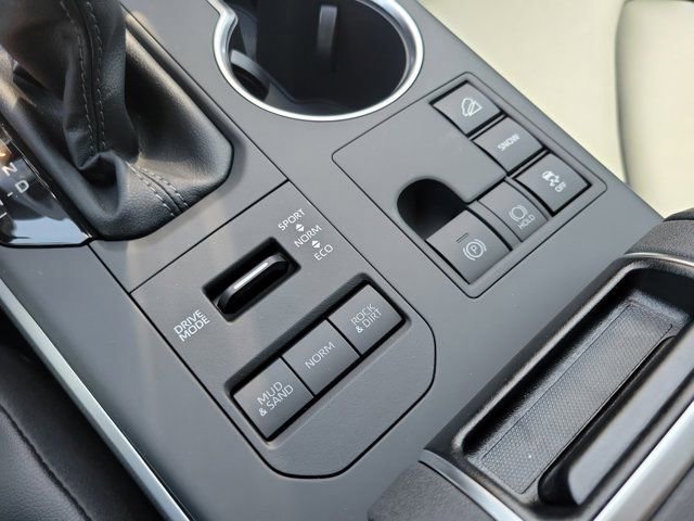 New 2026 Toyota Highlander XLE image 18