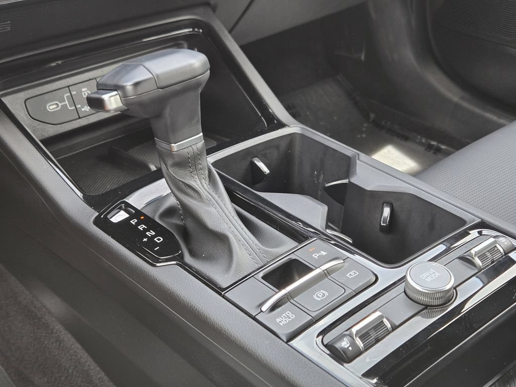 Certified 2025 Kia K5 GT-Line w/ GT-Line Premium Package FWD image 9