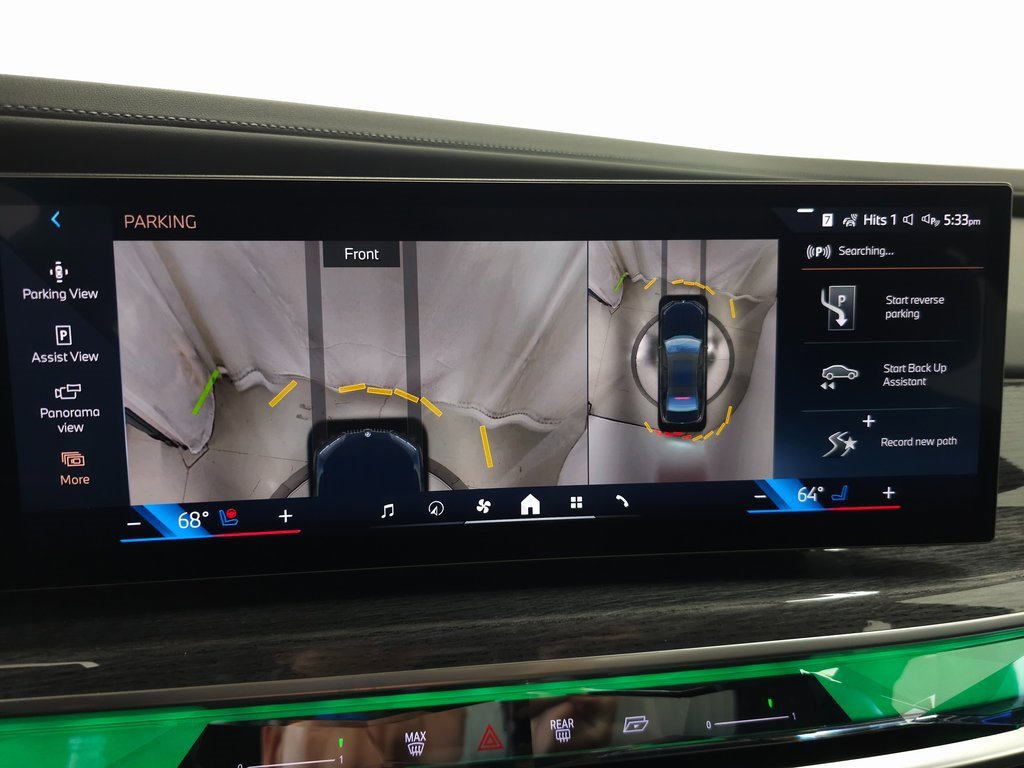 Used 2025 BMW i7 eDrive50 w/ M Sport Package image 30