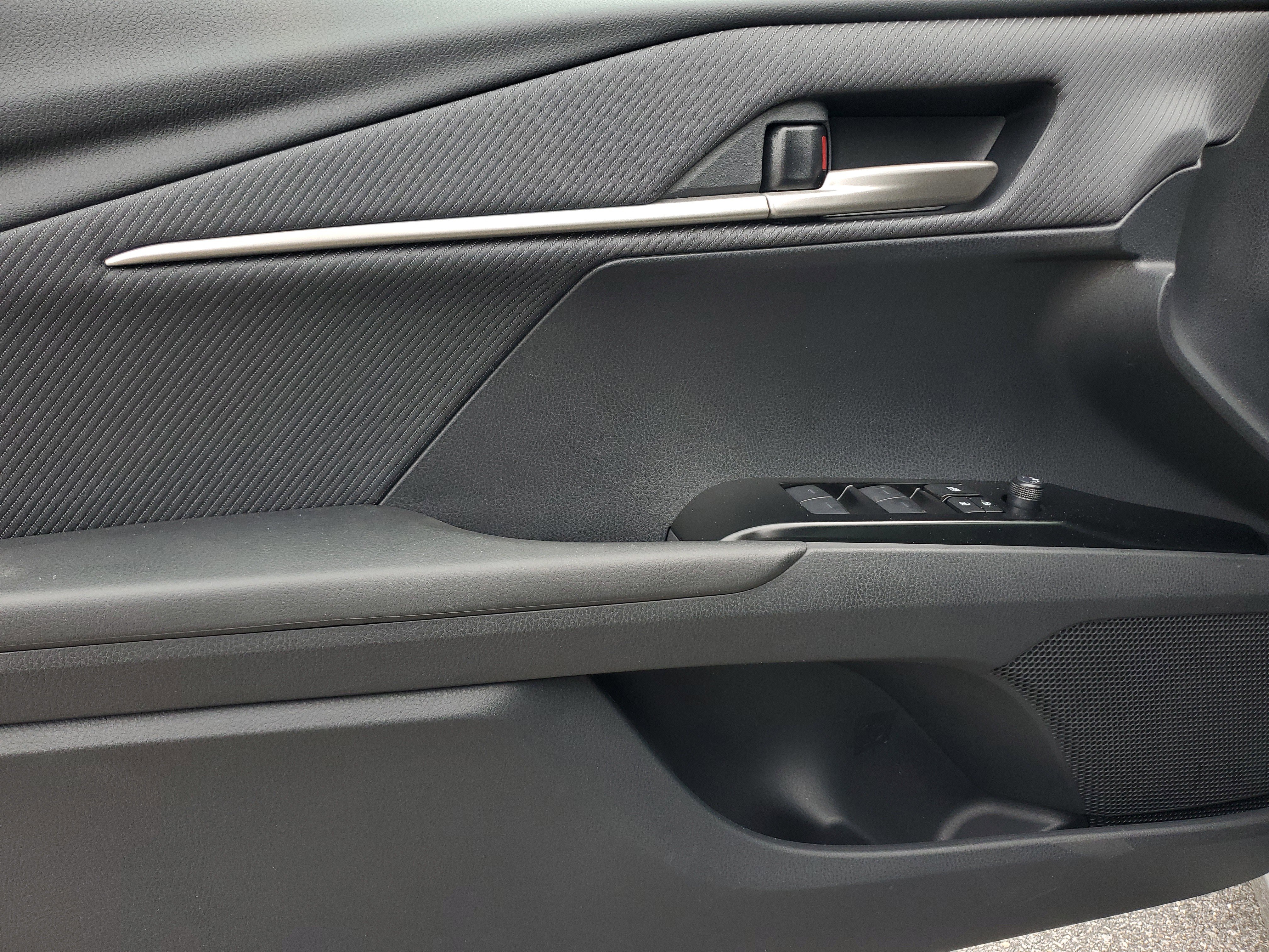 New 2026 Toyota Camry SE FWD image 17