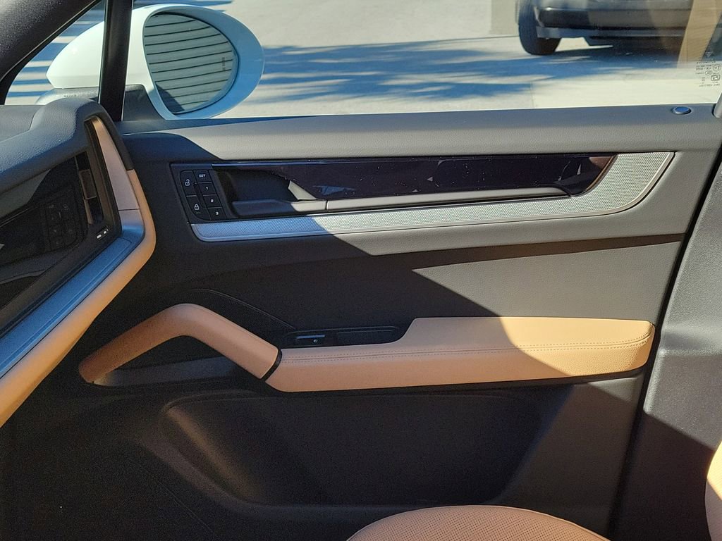 New 2026 Porsche Cayenne AWD/4WD image 23