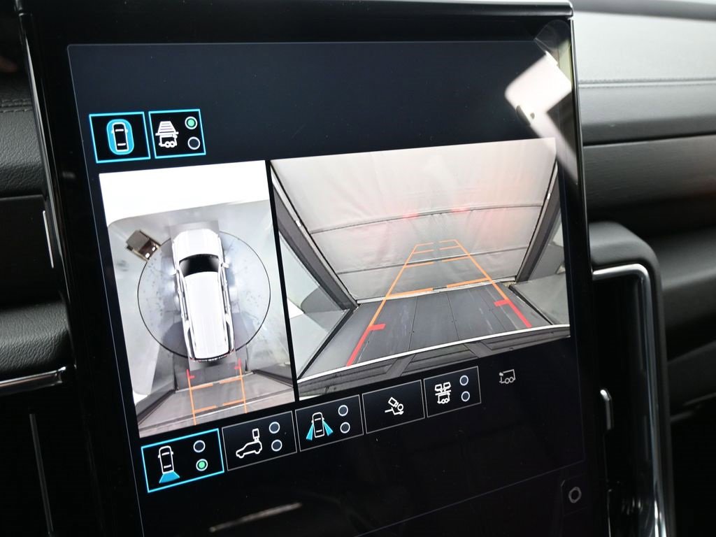 New 2025 GMC Yukon XL Denali w/ Denali Reserve Package image 16