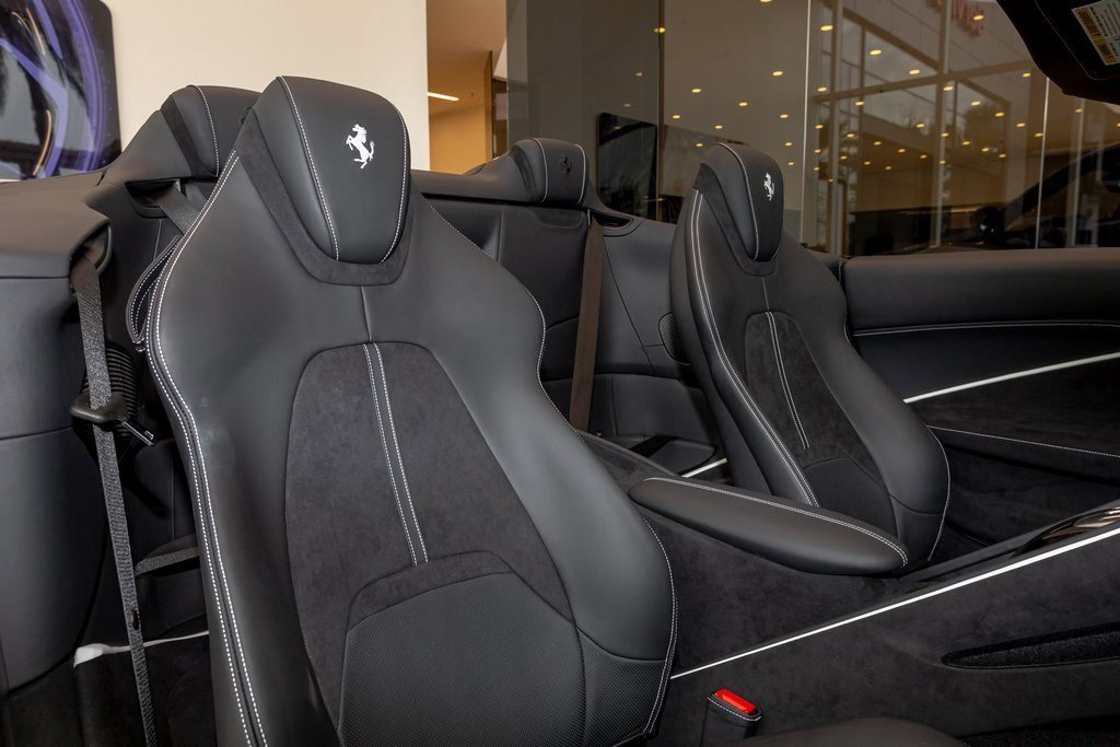 Used 2024 Ferrari Roma Spider image 34