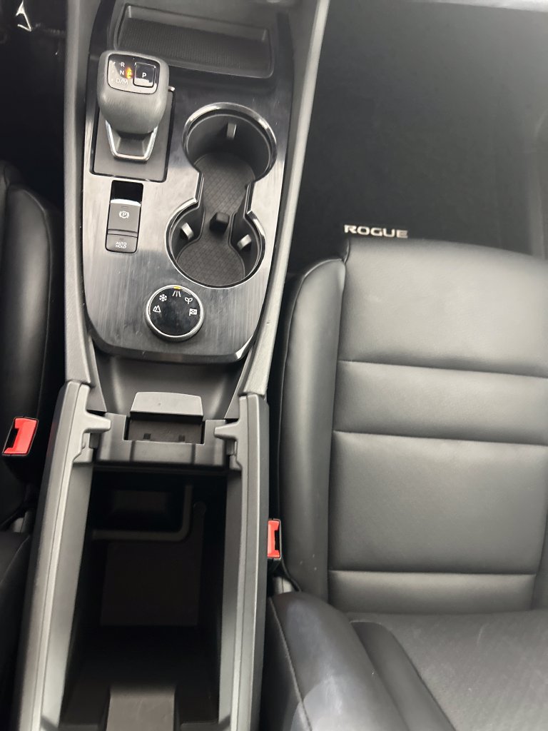 Used 2023 Nissan Rogue SV w/ SV Premium Package AWD/4WD image 14