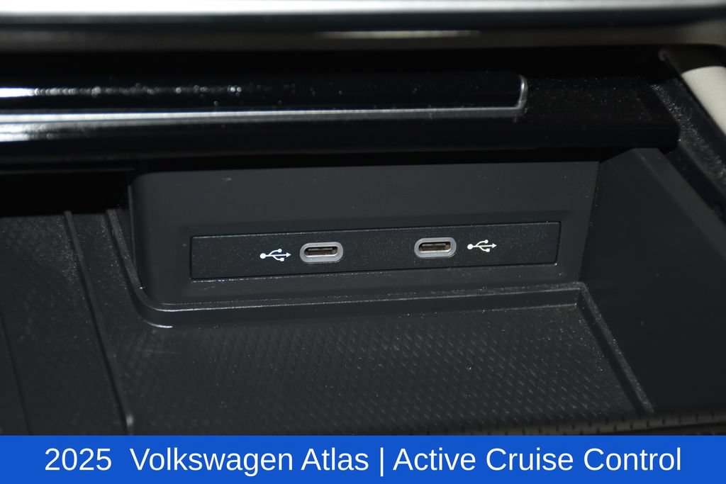 Used 2025 Volkswagen Atlas SE FWD image 22