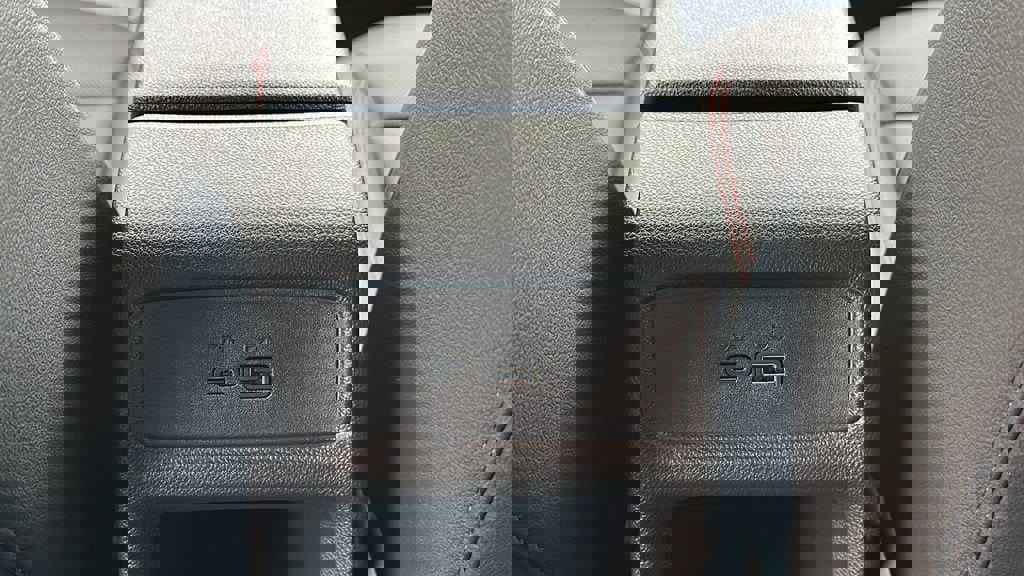 New 2026 Chevrolet Trax RS w/ Sunroof Package image 21