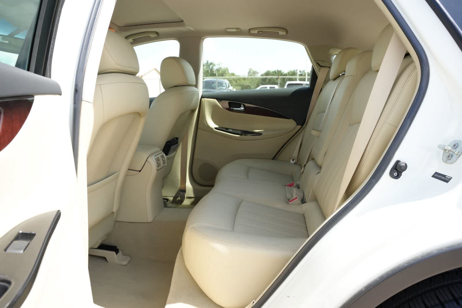Used 2016 INFINITI QX50 2WD w/ Premium Plus Package image 19