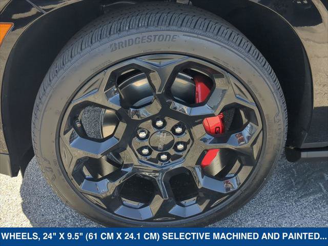 Used 2026 GMC Yukon Denali Ultimate w/ LPO, Floor Liner Package AWD/4WD image 9